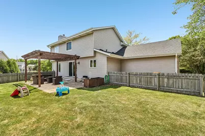 3332 E Debbie Dr, Oak Creek, WI 53154 - Photo 49