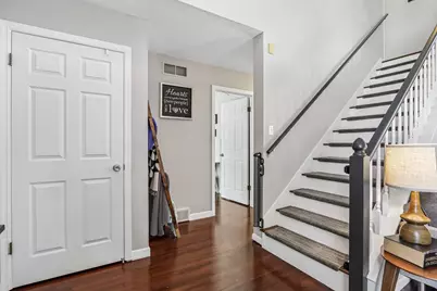 3332 E Debbie Dr, Oak Creek, WI 53154 - Photo 7