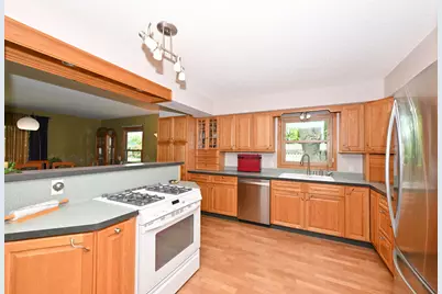 W133S6873  Bristlecone Ct, Muskego, WI 53150 - Photo 11