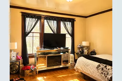 1219 W Clarke St, Milwaukee, WI 53206 - Photo 5