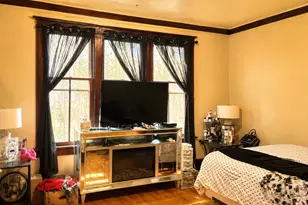 1219 W Clarke St, Milwaukee, WI 53206 - Photo 5