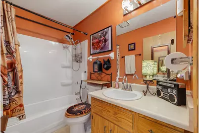 8112 N 97th Ct, Milwaukee, WI 53224 - Photo 11