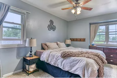 10635 S Shepard Ave, Oak Creek, WI 53154 - Photo 23