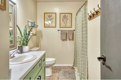 10635 S Shepard Ave, Oak Creek, WI 53154 - Photo 17
