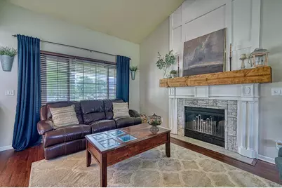 10635 S Shepard Ave, Oak Creek, WI 53154 - Photo 9