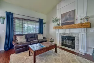 10635 S Shepard Ave, Oak Creek, WI 53154 - Photo 9