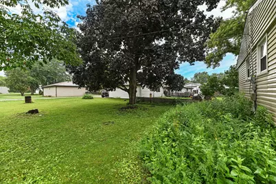 3430  Roberts St, Racine, WI 53126 - Photo 25