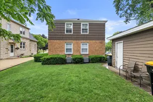 8813 W Hawthorne Ave, Wauwatosa, WI 53226 - Photo 39