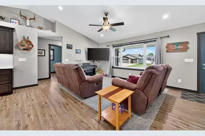 1822  Brooklyn Pl, Holmen, WI 54636 - Photo 23