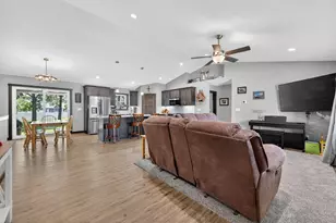 1822 Brooklyn Pl, Holmen, WI 54636 - Photo 25