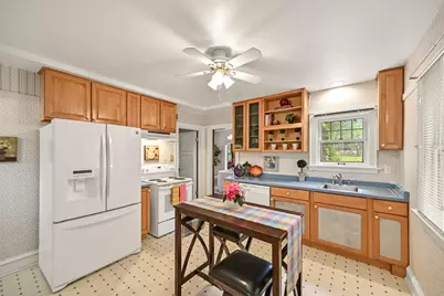 6625 W Grant St, West Allis, WI 53219 - Photo 11