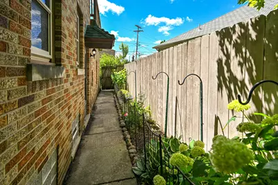 6625 W Grant St, West Allis, WI 53219 - Photo 25