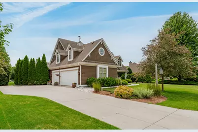 N74W16173  Stonewood Dr, Menomonee Falls, WI 53051 - Photo 47