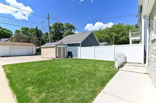 2119 E Holt Ave, Milwaukee, WI 53207 - Photo 35