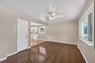 4200 Maryland Ave, Racine, WI 53405 - Photo 7