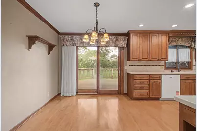 1578  Young Dr, Onalaska, WI 54650 - Photo 9