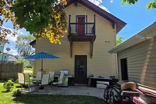 913 S 21st St, Manitowoc, WI 54220 - Photo 3