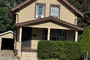 913 S 21st St, Manitowoc, WI 54220 - Photo 1