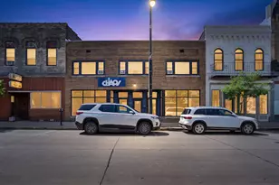 607 6th St, Racine, WI 53403 - Photo 1