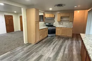 W191S7509 Richdorf Dr, Muskego, WI 53150 - Photo 7