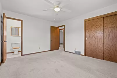 1610  Hickory St, South Milwaukee, WI 53172 - Photo 15