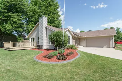 706  Woodbridge Trl, Watertown, WI 53094 - Photo 3