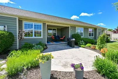 1986  Blue Spruce Ct, Port Washington, WI 53024 - Photo 19