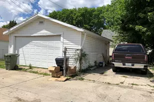 3632 N 36th St, Milwaukee, WI 53216 - Photo 11