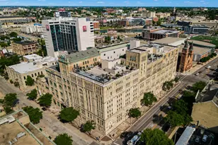 270 E Highland Ave, Milwaukee, WI 53202 - Photo 3