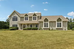 S94W31694 Gena Dr, Mukwonago, WI 53149 - Photo 1