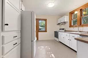 18905 W Linnie Lac Pl, New Berlin, WI 53146 - Photo 13