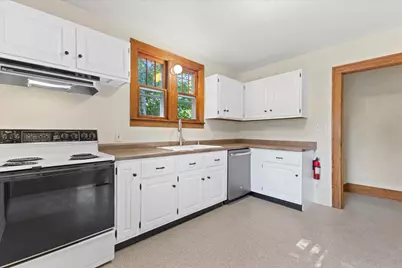 18905 W Linnie Lac Pl, New Berlin, WI 53146 - Photo 13