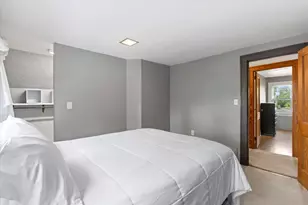 18905 W Linnie Lac Pl, New Berlin, WI 53146 - Photo 19