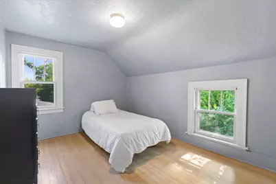 18905 W Linnie Lac Pl, New Berlin, WI 53146 - Photo 21