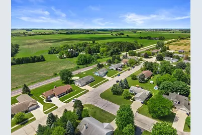 501  Davis St, Elkhorn, WI 53121 - Photo 27