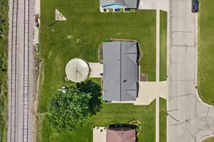501 Davis St, Elkhorn, WI 53121 - Photo 25