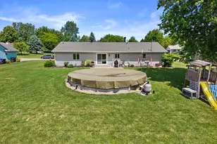 501 Davis St, Elkhorn, WI 53121 - Photo 21