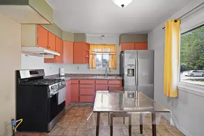 8456  17th Ave, Kenosha, WI 53143 - Photo 3