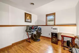 1551 W Goldcrest Ave, Milwaukee, WI 53221 - Photo 19