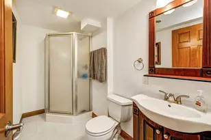 1551 W Goldcrest Ave, Milwaukee, WI 53221 - Photo 17