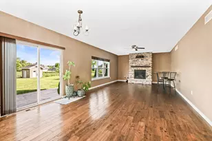 1433 Isabel Ln, Burlington, WI 53105 - Photo 17