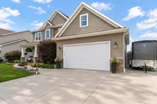 1433 Isabel Ln, Burlington, WI 53105 - Photo 3