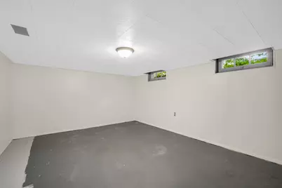4329 S 47th St #4331, Greenfield, WI 53220 - Photo 15