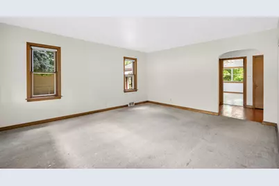 4329 S 47th St #4331, Greenfield, WI 53220 - Photo 7