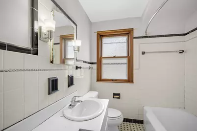 4329 S 47th St #4331, Greenfield, WI 53220 - Photo 9