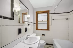 4329 S 47th St, Greenfield, WI 53220 - Photo 9