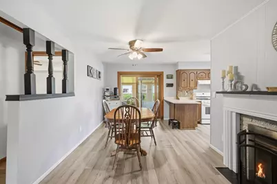 11610 W Sunnybrook Rd, Franklin, WI 53132 - Photo 9