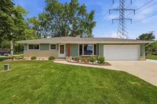 11610 W Sunnybrook Rd, Franklin, WI 53132 - Photo 33