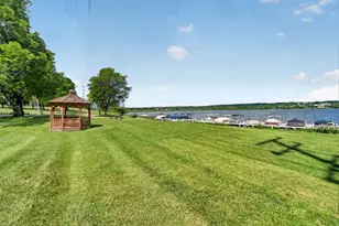 33 Lausanne Ct, Geneva, WI 53147 - Photo 21