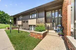 33 Lausanne Ct, Geneva, WI 53147 - Photo 1
